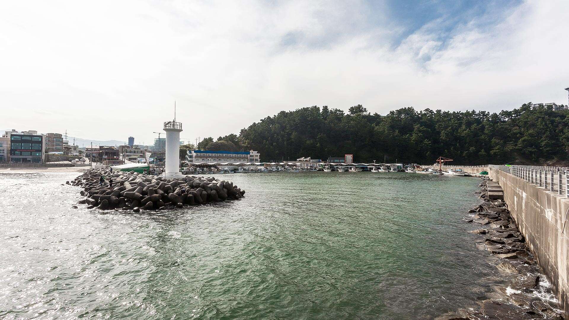 Anin Port