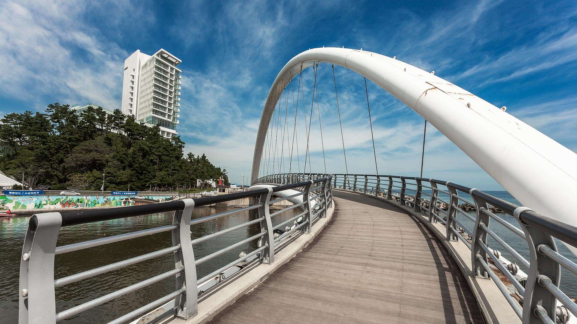 Gangmun Sotdae Bridge