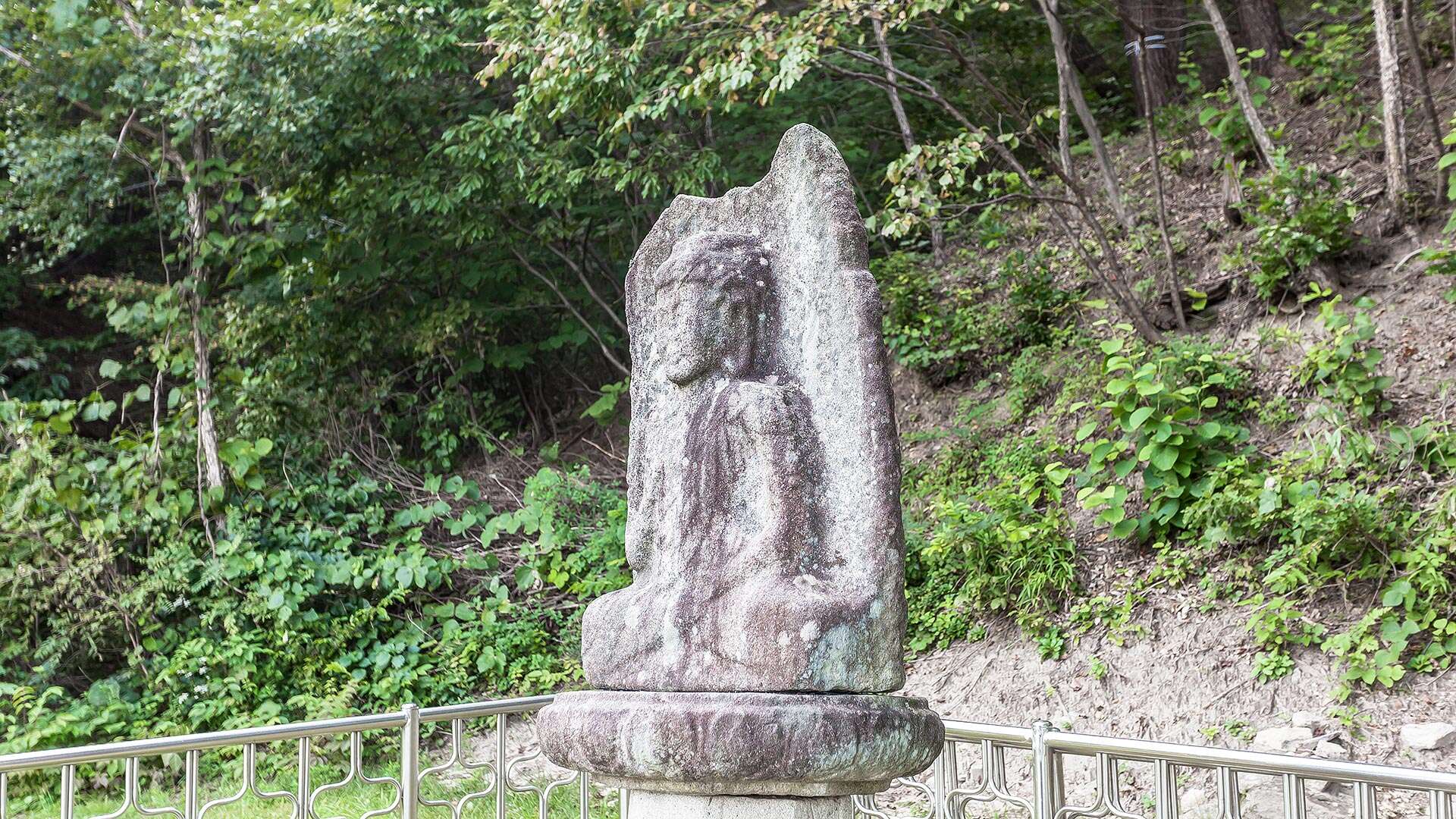 普光里石造如來坐像 (Bogwang-ri Seated Stone Buddha)