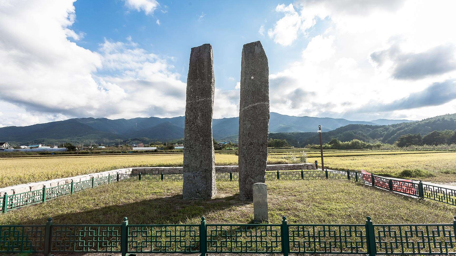 堀山寺址幢竿支柱 (Gulsansa Temple Site Flagpole Supports)