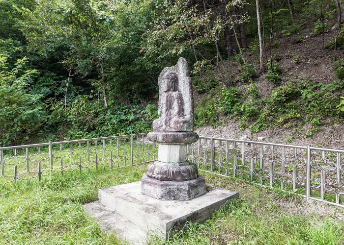 普光里石造如來坐像 (Bogwang-ri Seated Stone Buddha)
