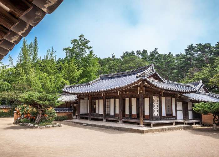 許筠・許蘭雪軒記念公園