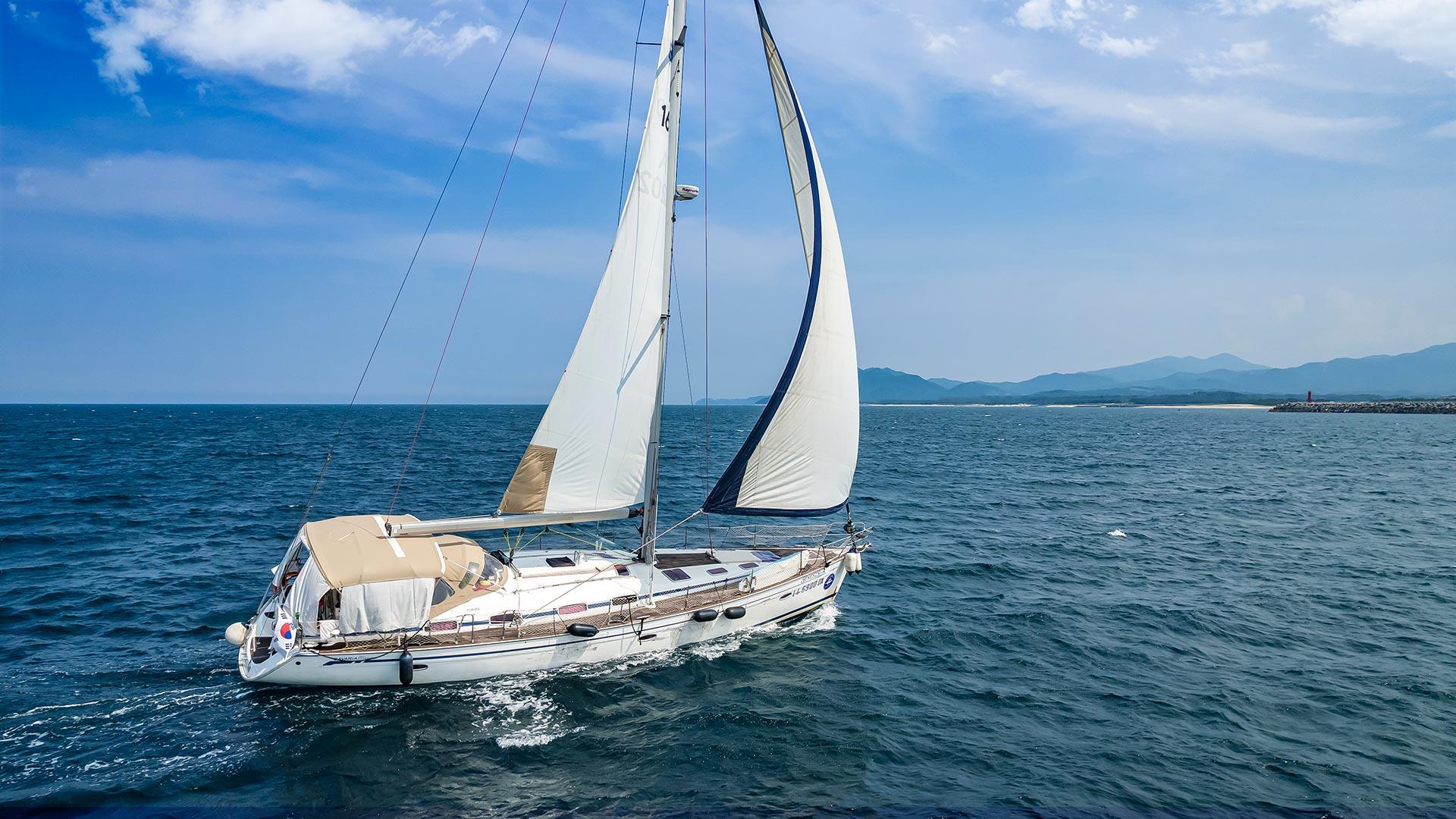 喜欢游艇的人 01