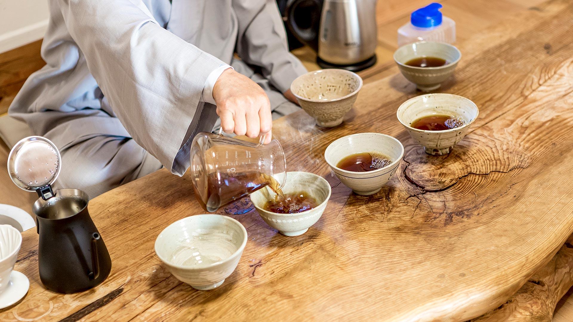 現代茶碗咖啡