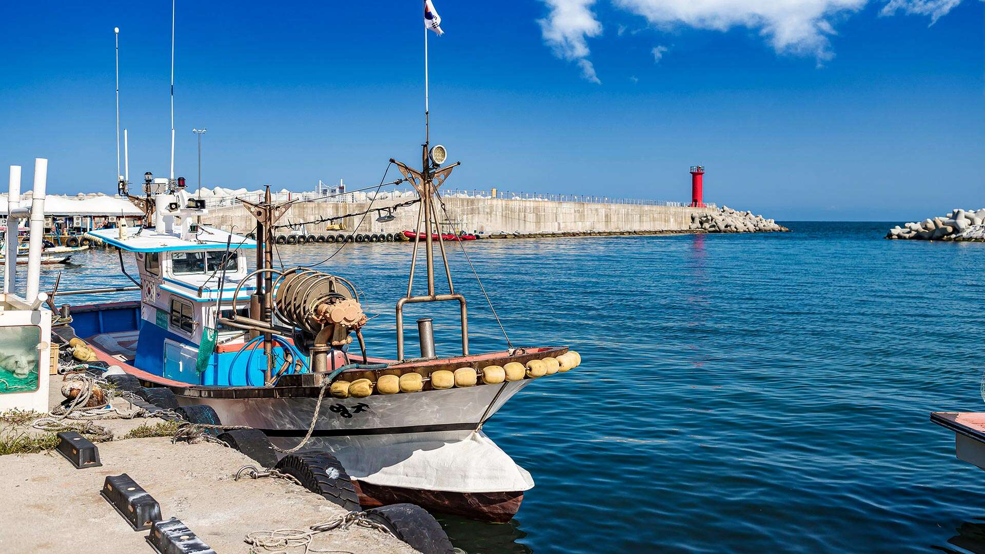 漁船が見えるソドル港 03