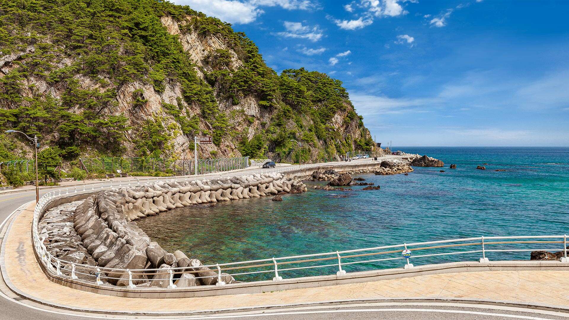 献花路02号滨海公路，最靠近大海