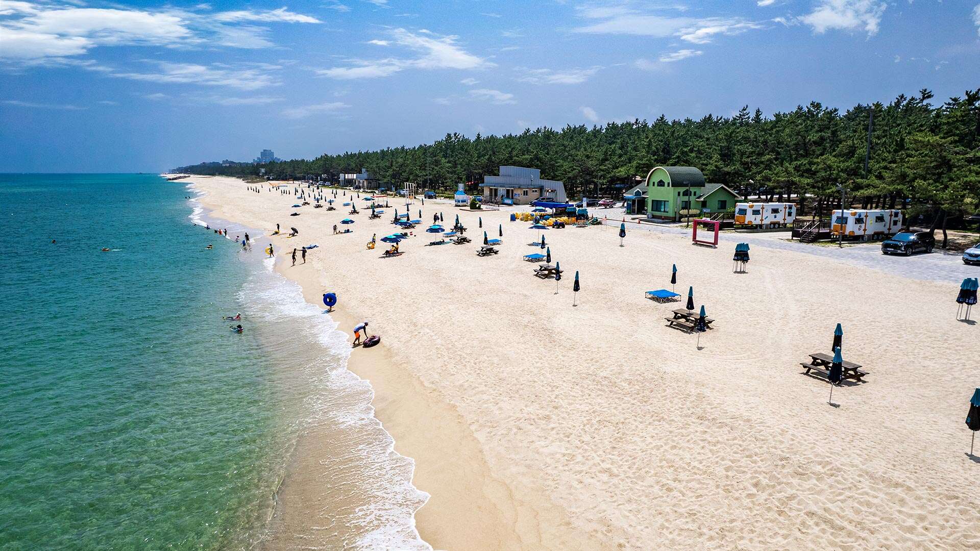 从空中俯瞰莲谷海滩 01